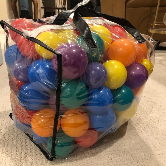 SOLD - Doc McStuffins inflatable ball pit with bag of extra balls - Picture 2 of 5